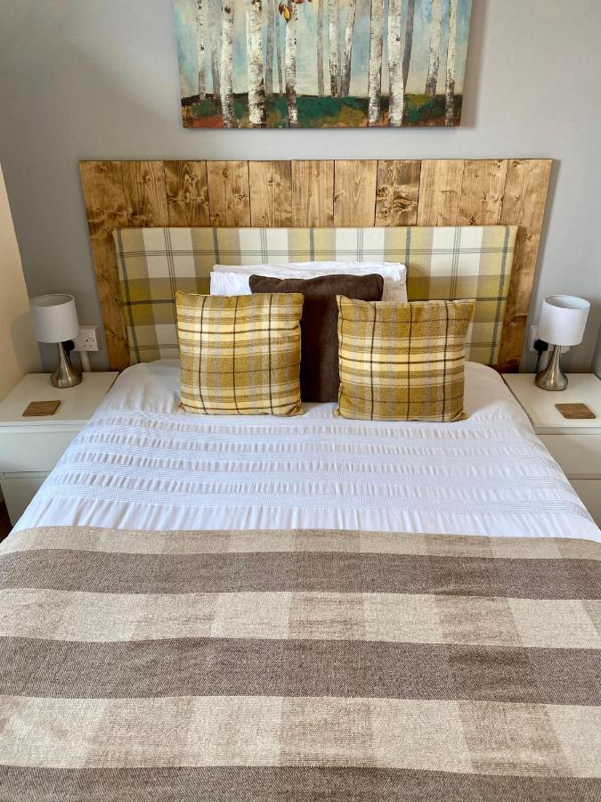 Number 19 Guest House - Self Check In - Under 4 Miles From Barrow In Furness ダルトン・イン・ファーネス エクステリア 写真