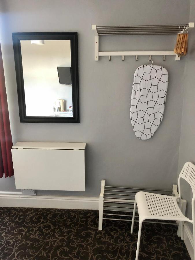 Number 19 Guest House - Self Check In - Under 4 Miles From Barrow In Furness ダルトン・イン・ファーネス エクステリア 写真