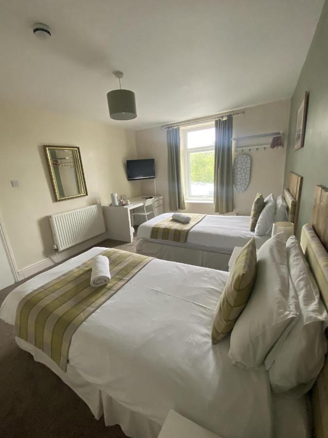 Number 19 Guest House - Self Check In - Under 4 Miles From Barrow In Furness ダルトン・イン・ファーネス エクステリア 写真